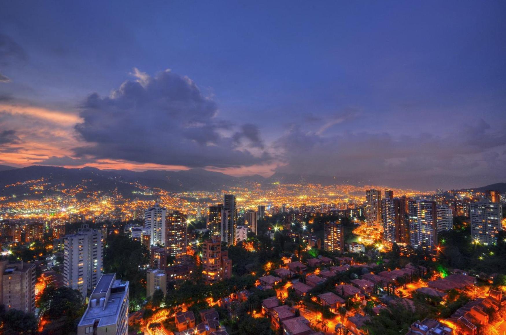 The Charlee Hotel Medellin Exterior photo