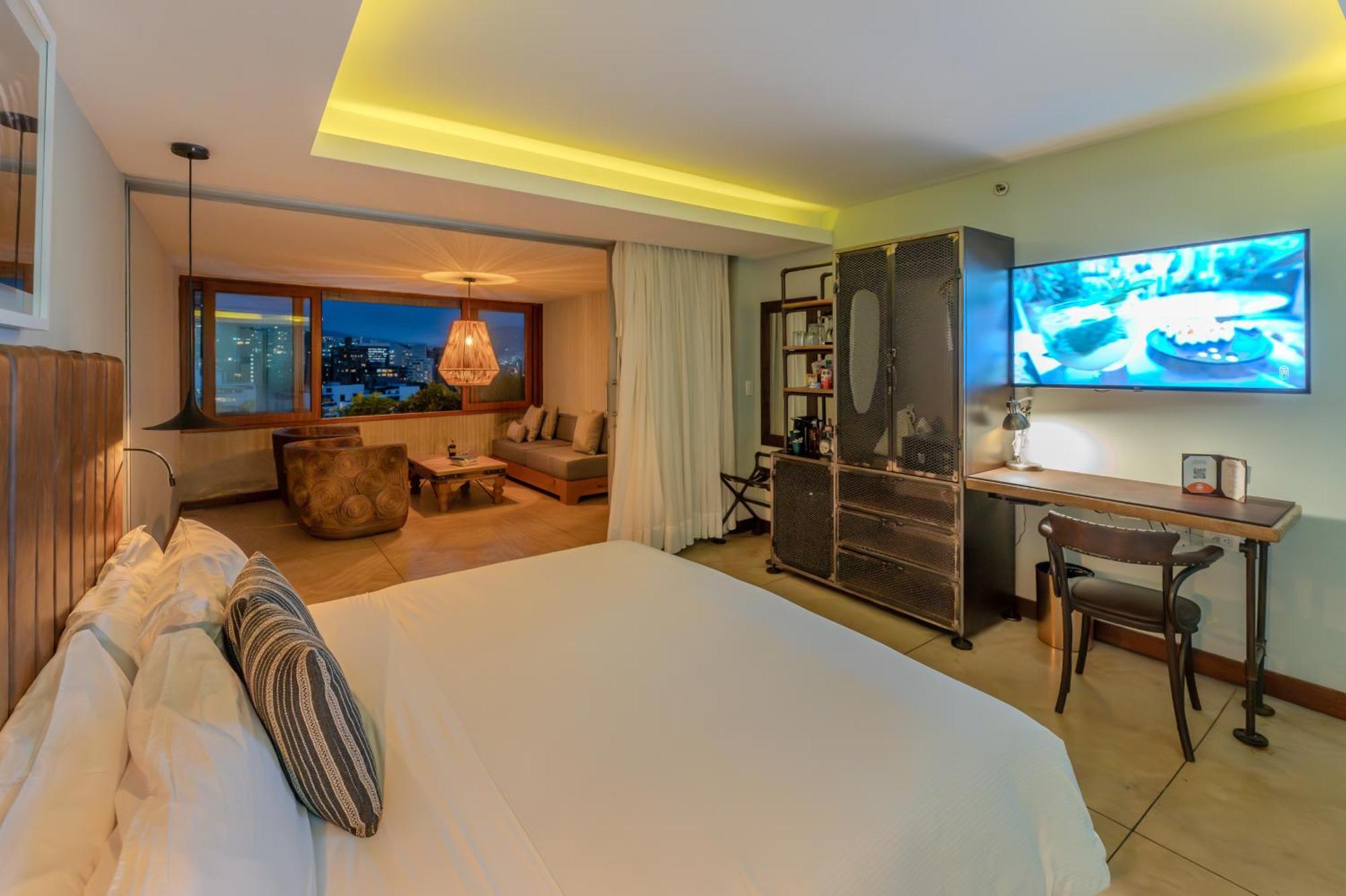 The Charlee Hotel Medellin Room photo